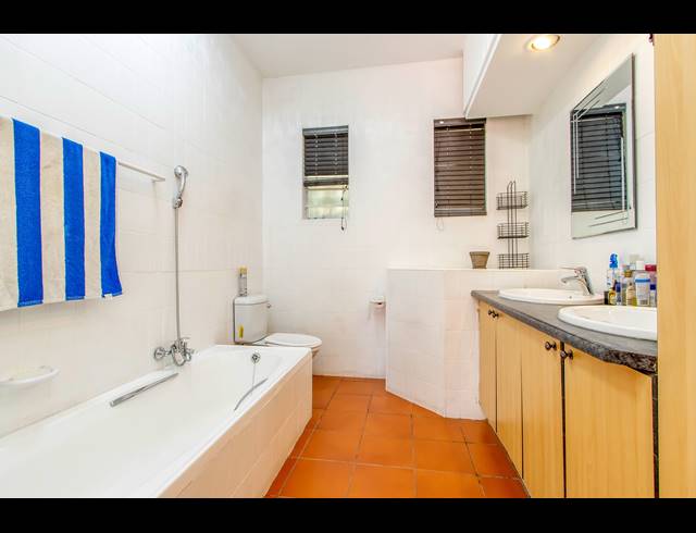 2 BEDROOM APARTMENT RENTED IN SANDOWN
